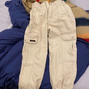 BDG cream Skater jeans (NWOT)